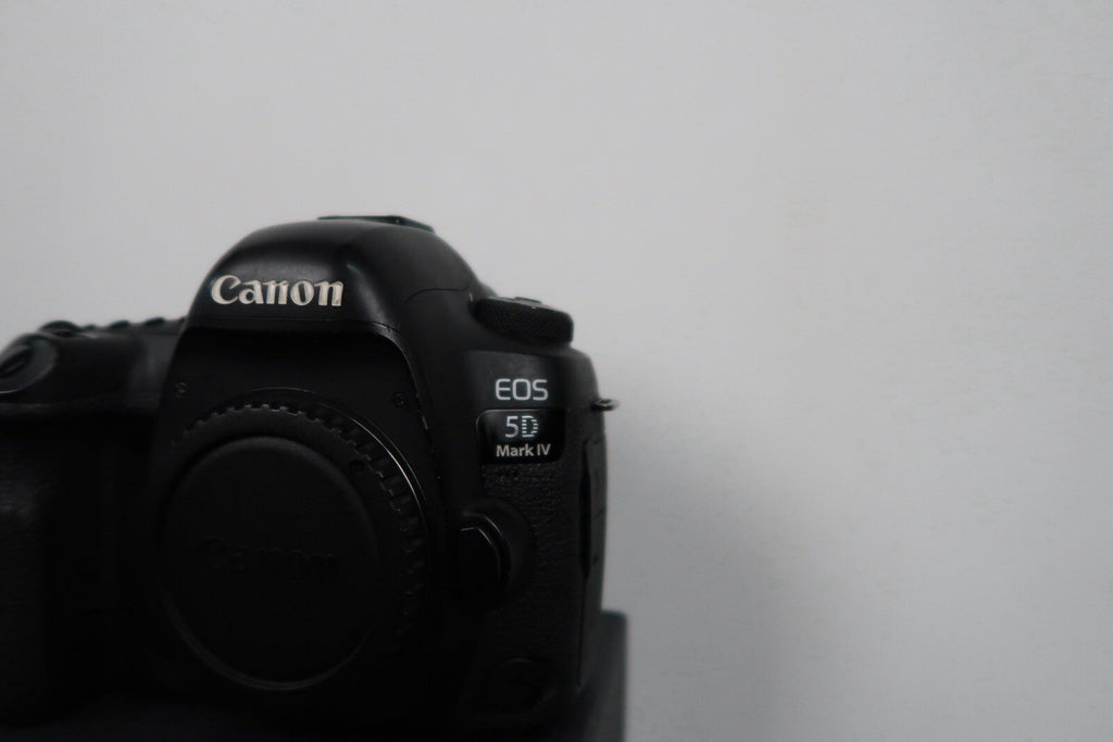 Canon EOS 5D Mark IV 30.4MP Digital SLR Camera - Black