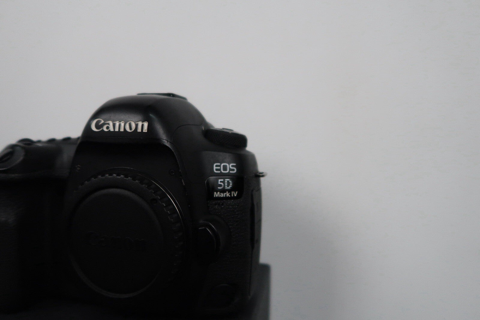 Canon EOS 5D Mark IV 30.4MP Digital SLR Camera - Black