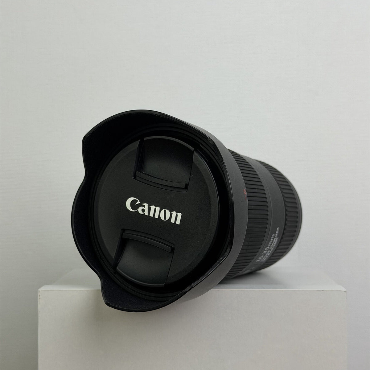 Canon EF 16-35mm F4 L IS USM AF Zoom Lens with EW-82 Hood