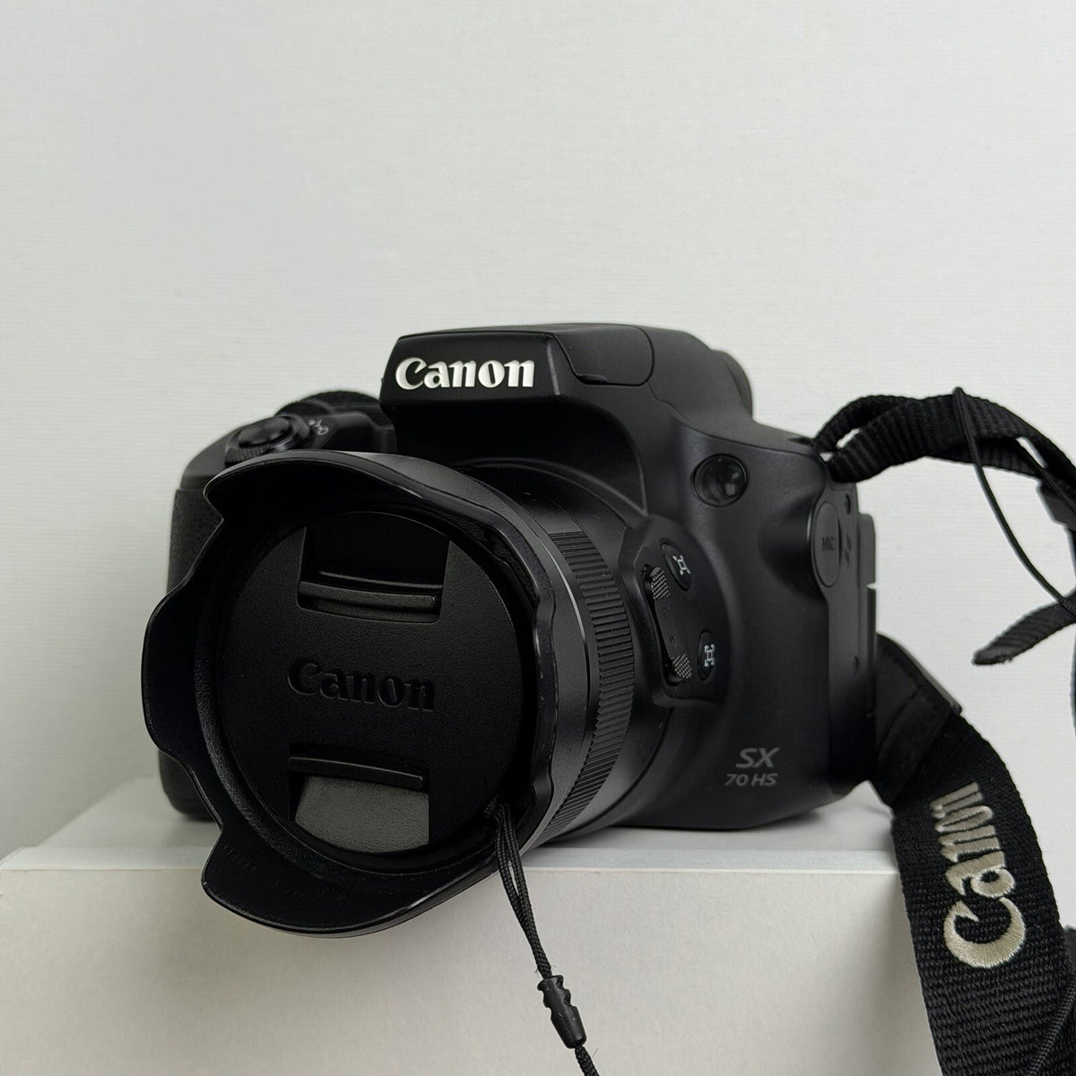 Canon PowerShot SX70 HS 20.3MP 65x Zoom 4K Wi-Fi Bridge Digital Camera + Extras