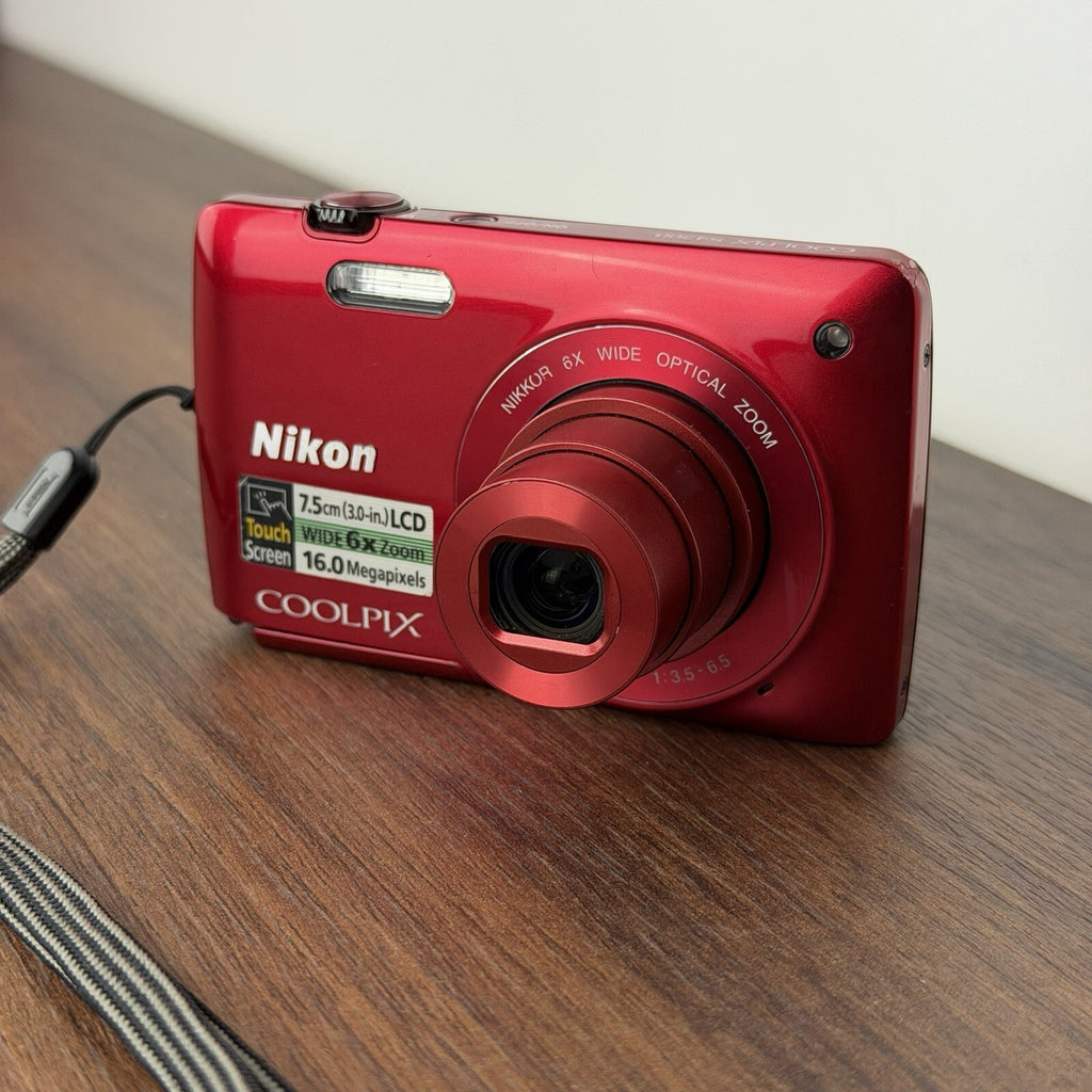 Nikon Coolpix S4200 Digital Camera 16MP 6x Zoom LCD - Red