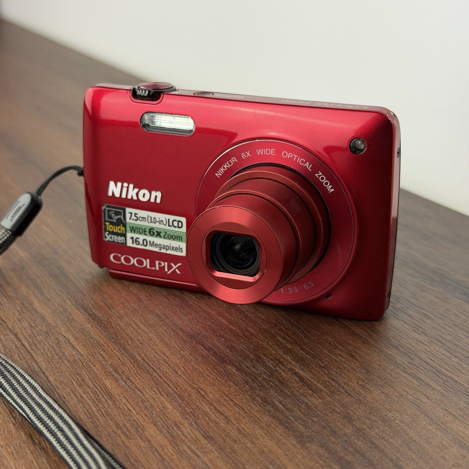 Nikon Coolpix S4200 Digital Camera 16MP 6x Zoom LCD - Red