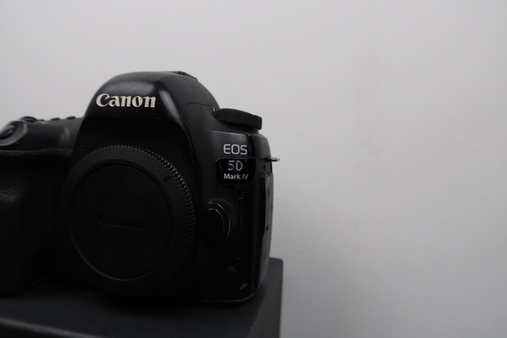Canon EOS 5D Mark IV 30.4MP Digital SLR Camera - Black