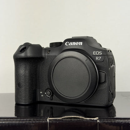Brand new Canon EOS R7 mirrorless camera body – photo 3