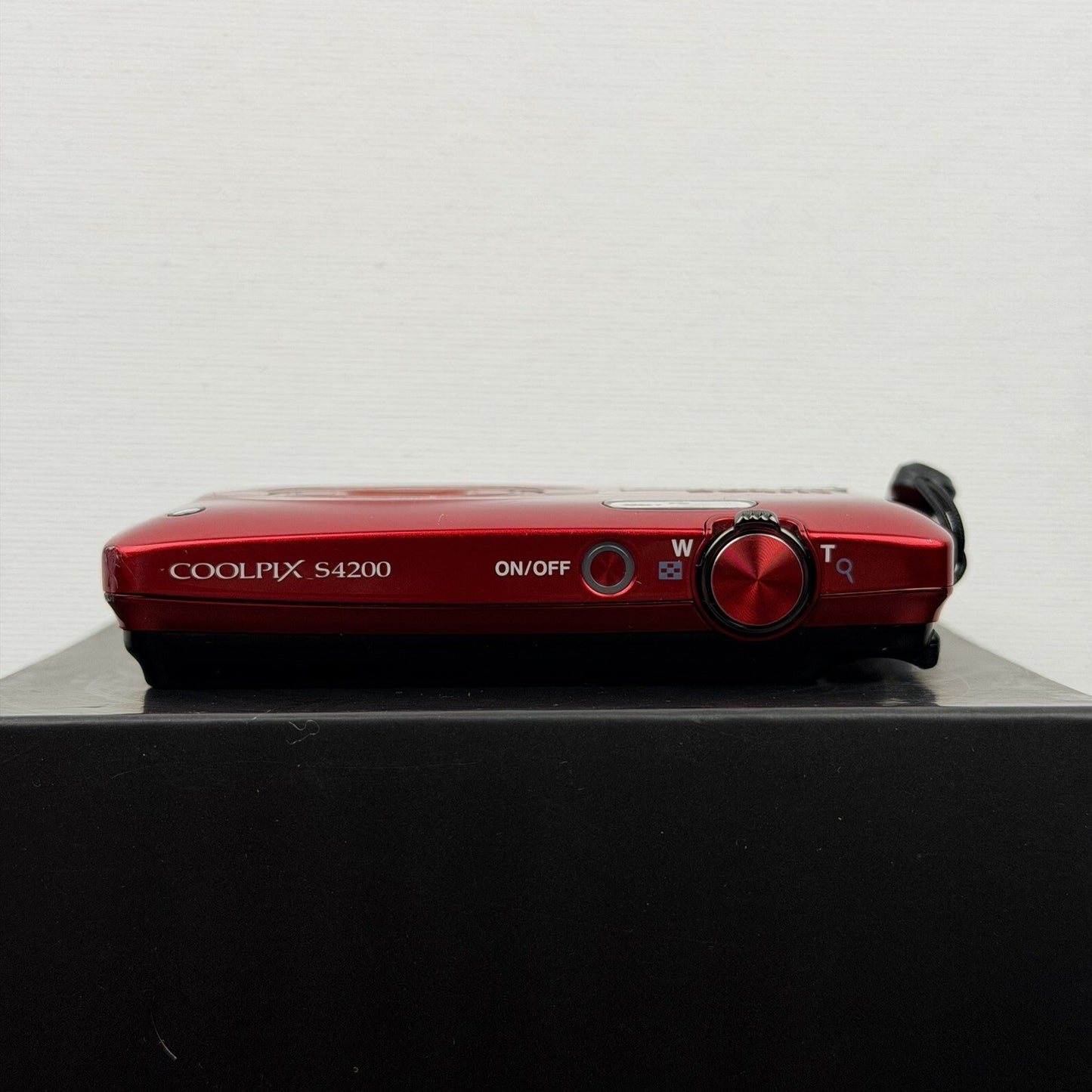 Nikon Coolpix S4200 Digital Camera 16MP 6x Zoom LCD - Red