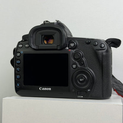 Canon EOS 5D Mark IV DSLR camera with extras – photo 6