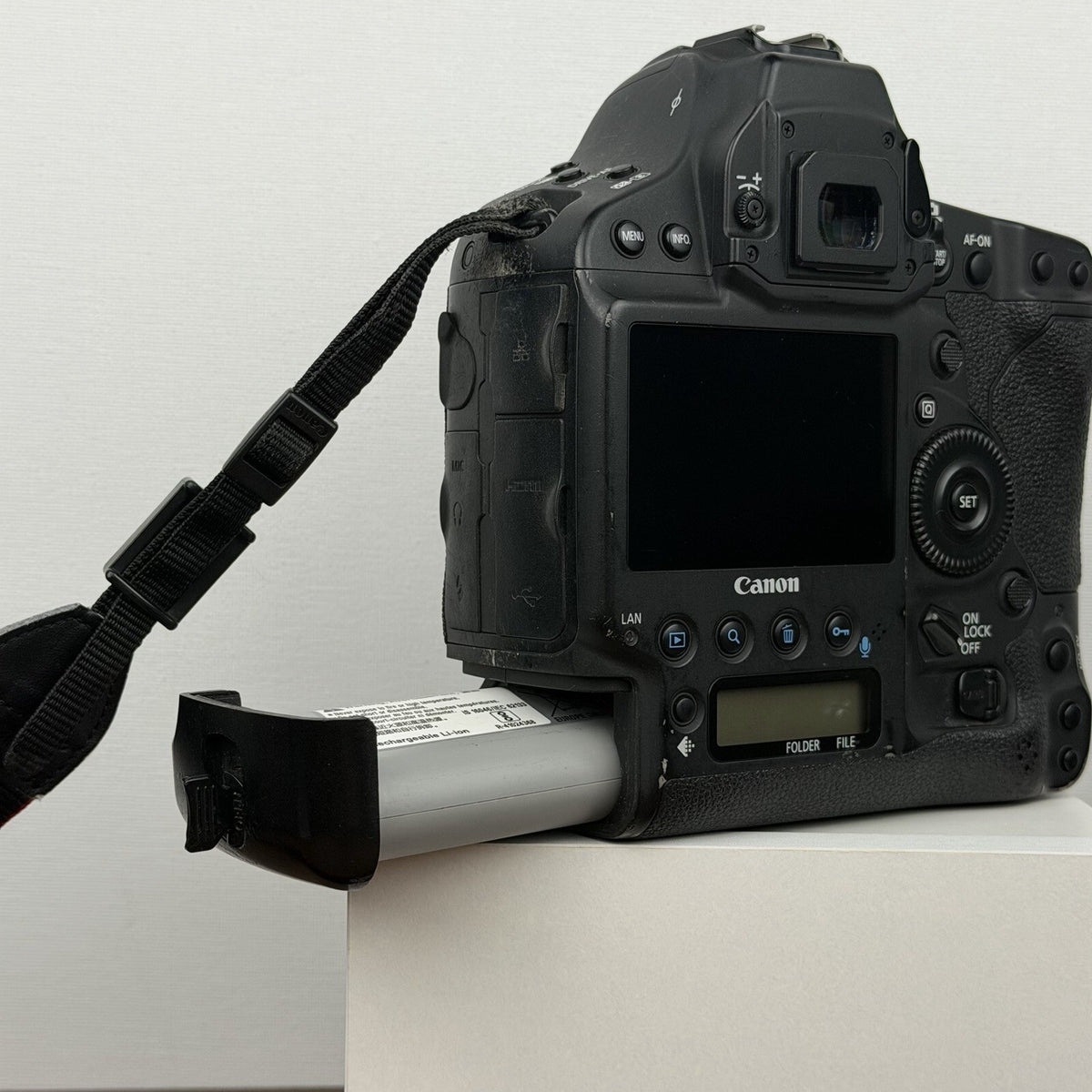 Canon EOS 1DX Mark II 20.2MP Full-Frame Professional DSLR Camera Black