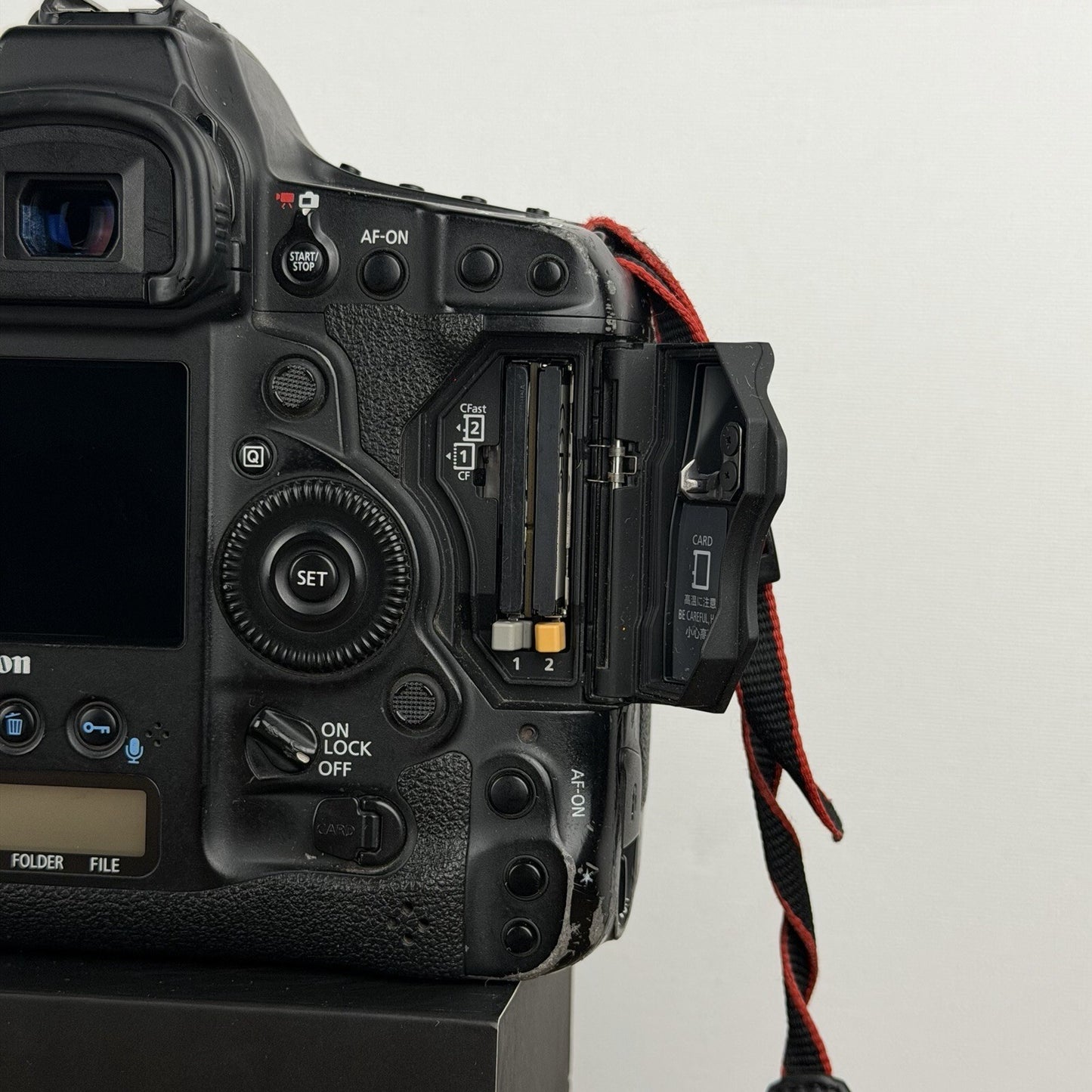 Canon EOS-1D X Mark II 20.2MP Full-Frame Professional DSLR Camera x3 Memory Card