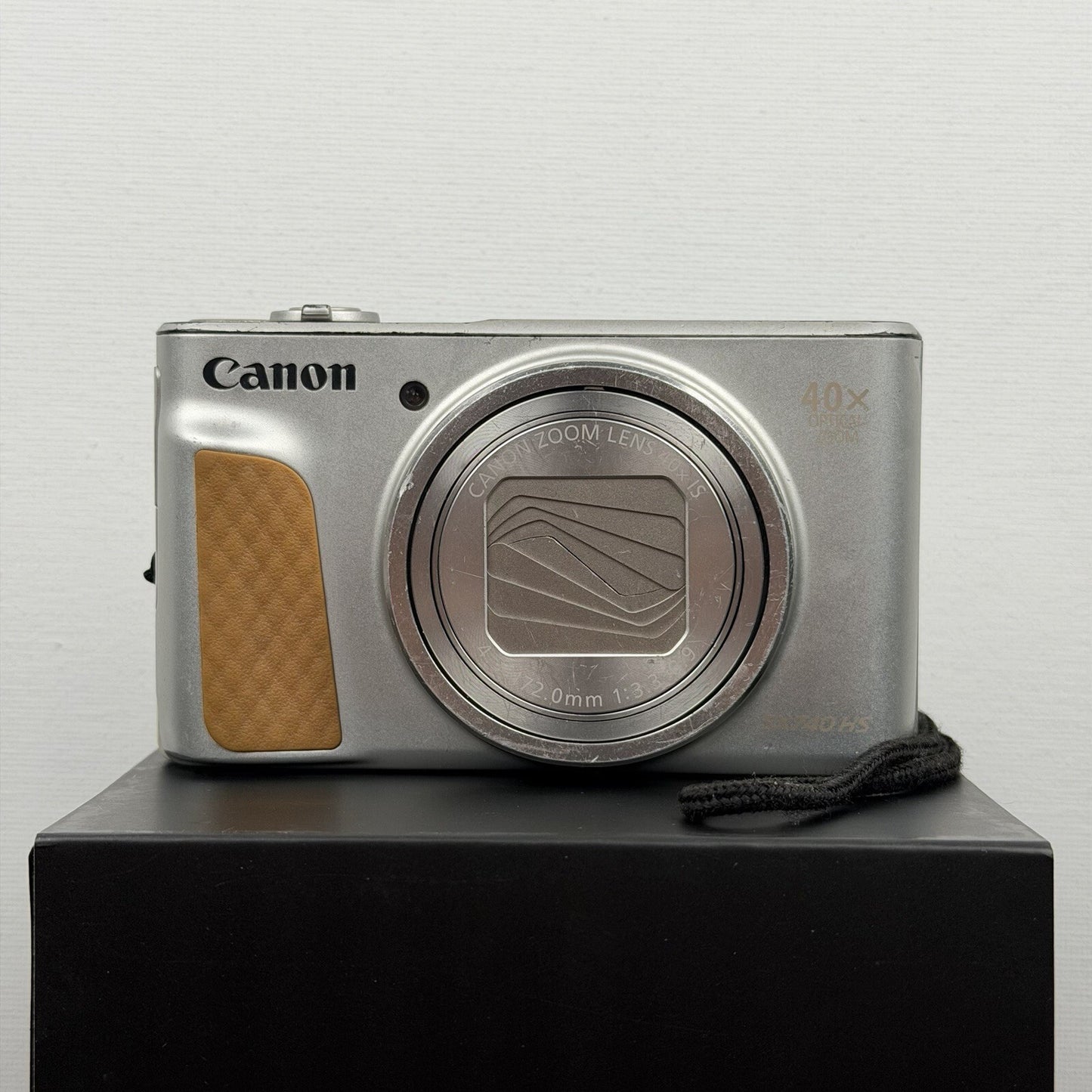 Canon PowerShot SX740 HS 20.3MP Digital Camera Silver with Accessories