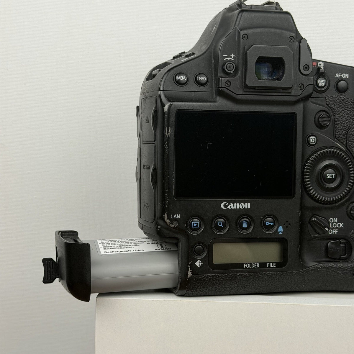 Canon EOS 1DX Mark II 20.2MP Full-Frame Professional DSLR Camera Black