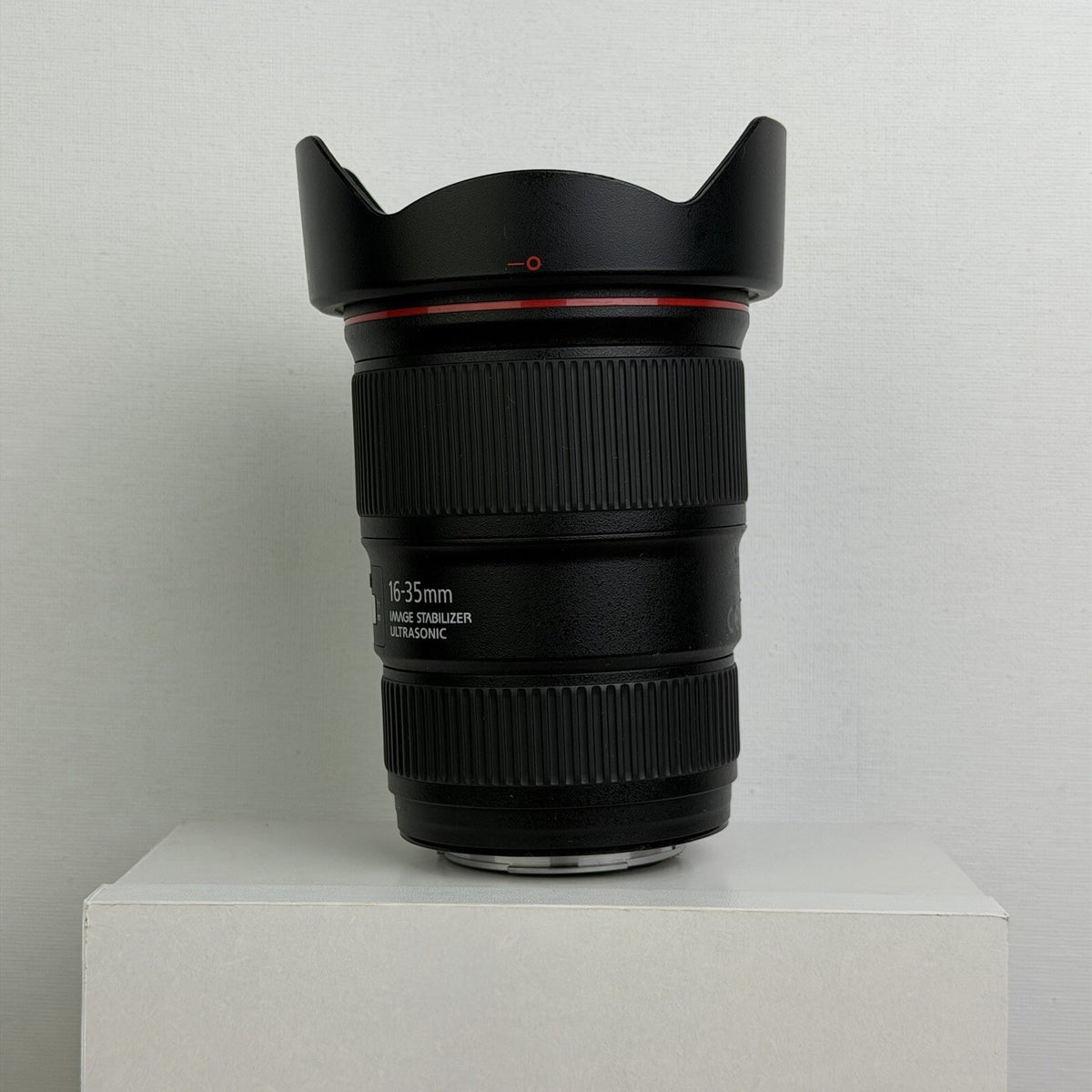 Canon EF 16-35mm F4 L IS USM AF Zoom Lens with EW-82 Hood