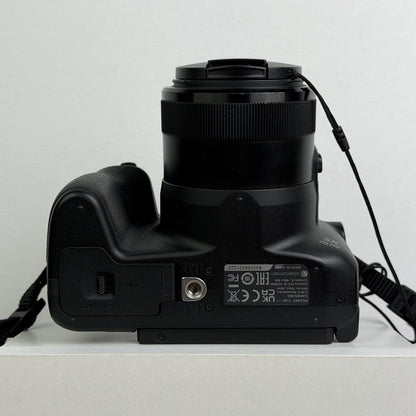 Canon PowerShot SX70 HS 65x Zoom Bridge Camera – Excellent, Boxed with 2 Straps