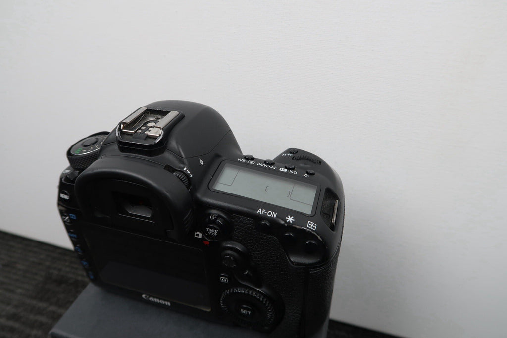 Canon EOS 5D Mark IV 30.4MP Digital SLR Camera - Black
