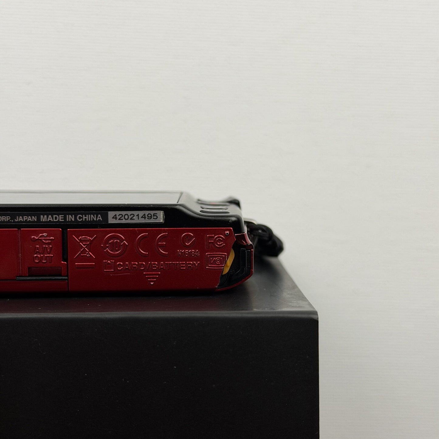 Nikon Coolpix S4200 Digital Camera 16MP 6x Zoom LCD - Red