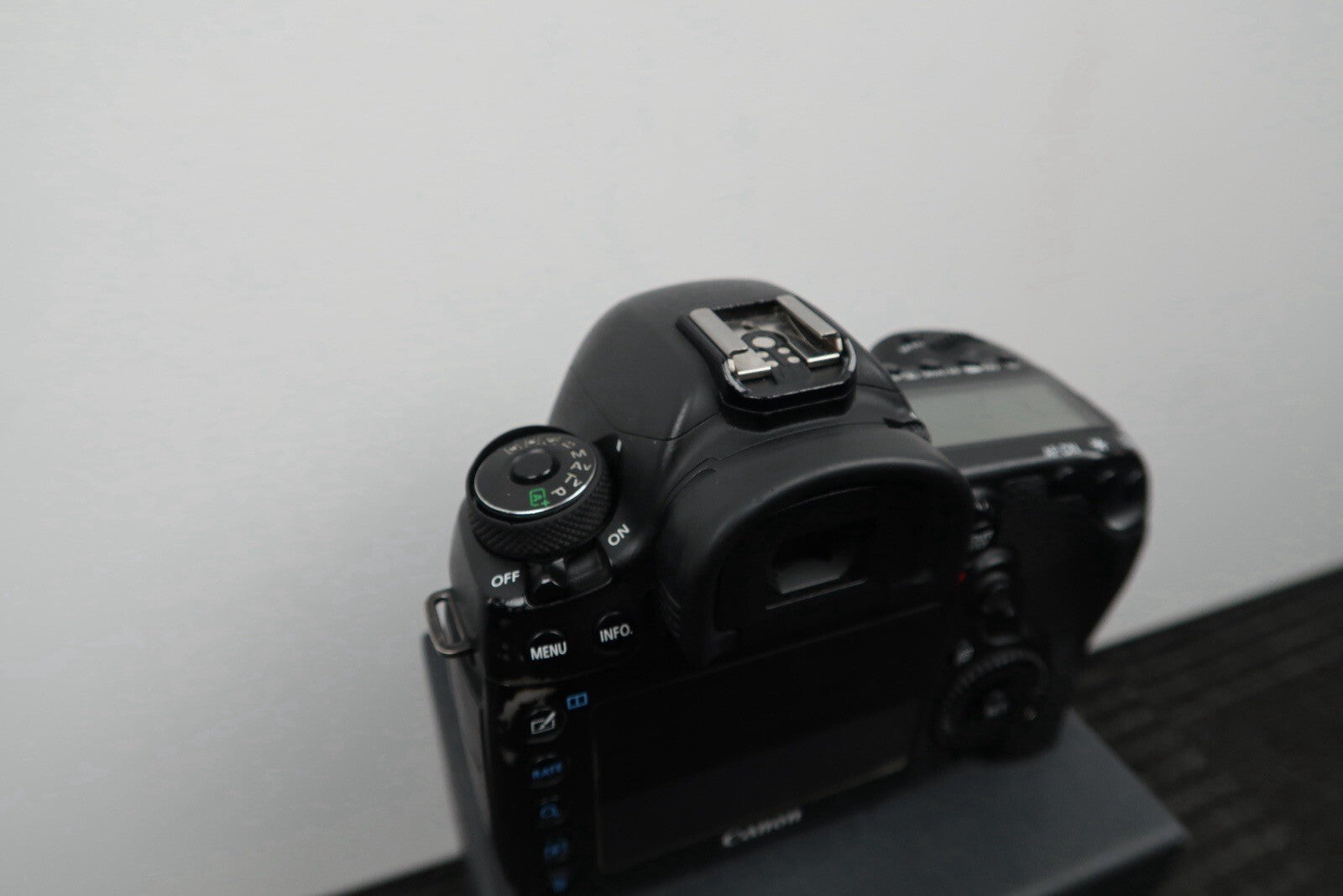 Canon EOS 5D Mark IV 30.4MP Digital SLR Camera - Black