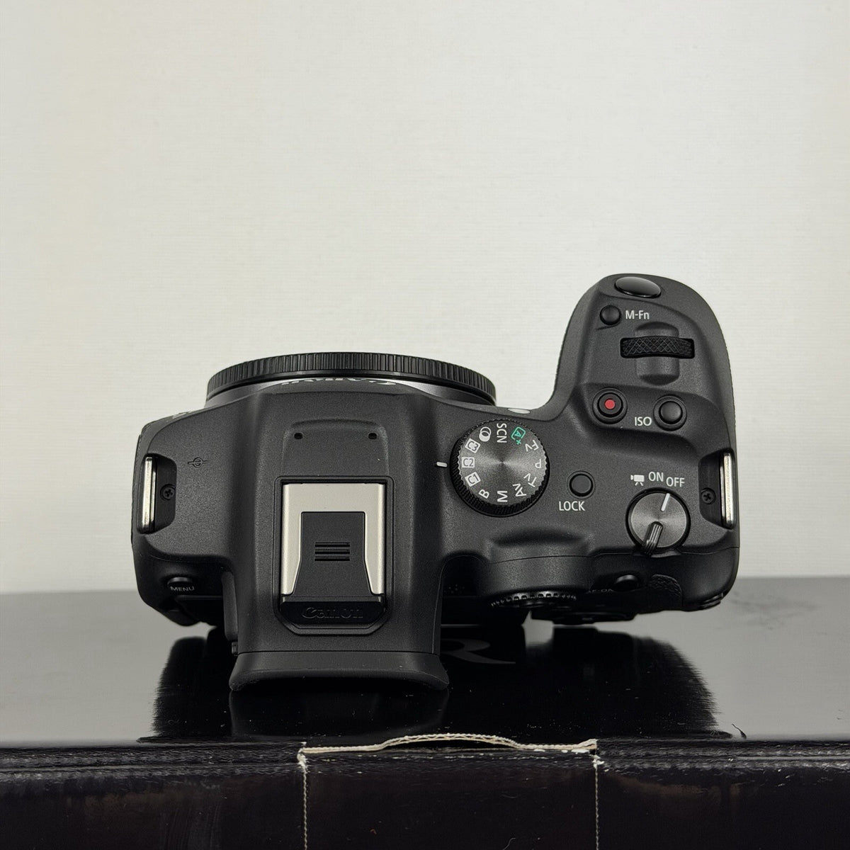 New Canon EOS R7 Mirrorless Camera 32.5MP 4K Black - Brand New Boxed