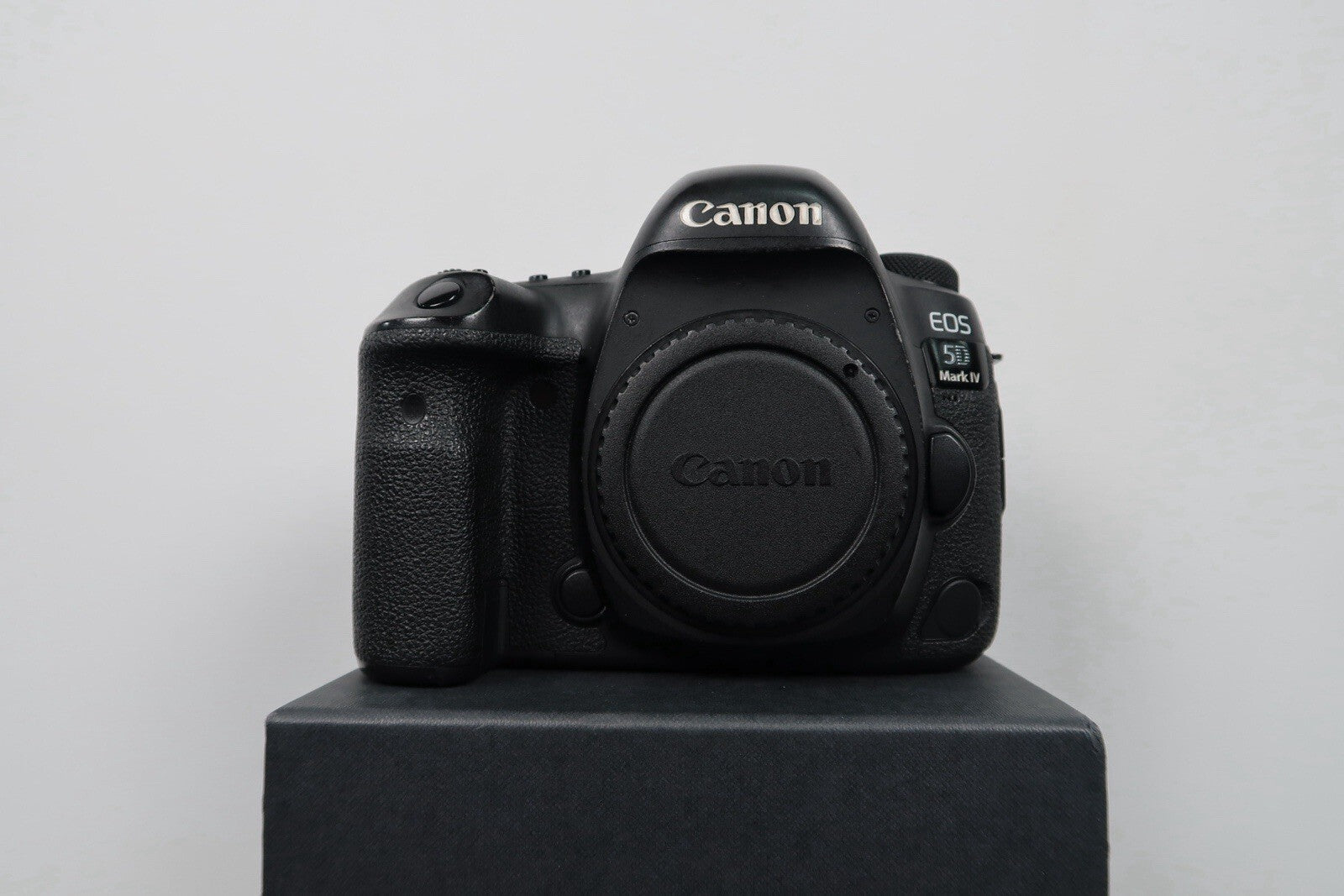 Canon EOS 5D Mark IV 30.4MP Digital SLR Camera - Black