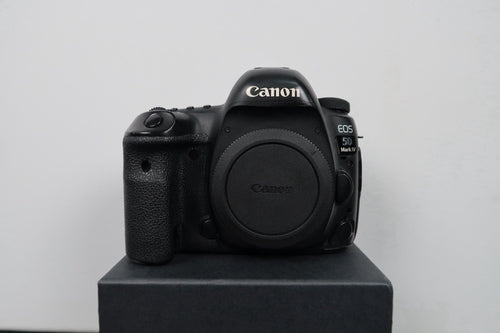 Canon EOS 5D Mark IV 30.4MP Digital SLR Camera - Black
