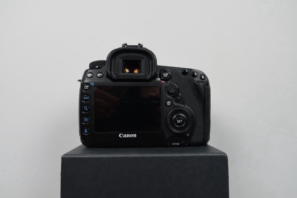 Canon EOS 5D Mark IV 30.4MP Digital SLR Camera - Black