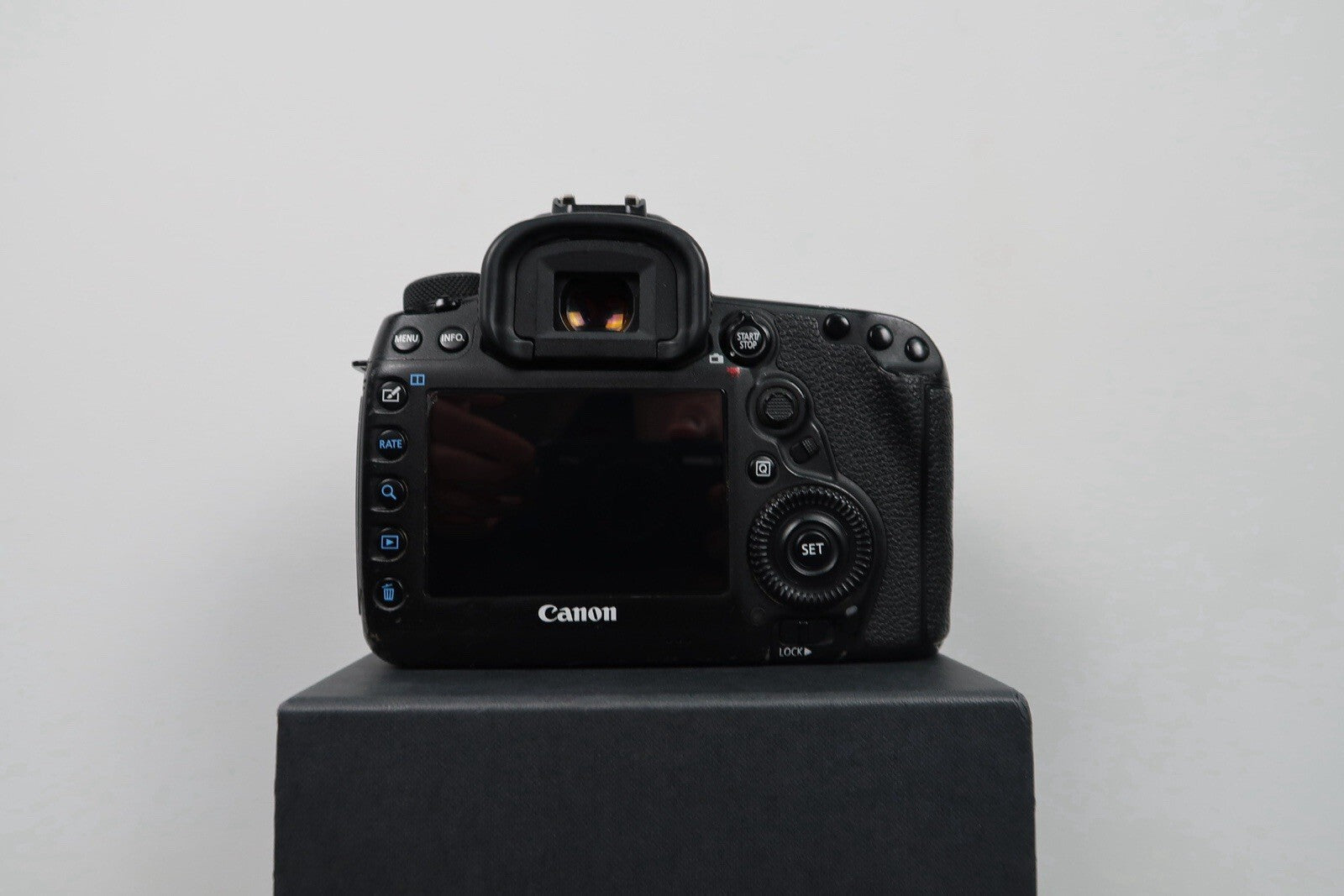 Canon EOS 5D Mark IV 30.4MP Digital SLR Camera - Black