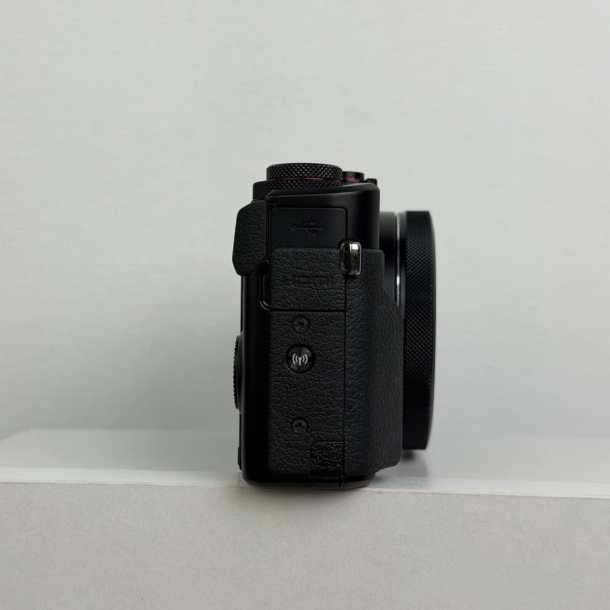 Canon PowerShot G7X Mark II 20.1MP Compact Digital Camera Black with Extras