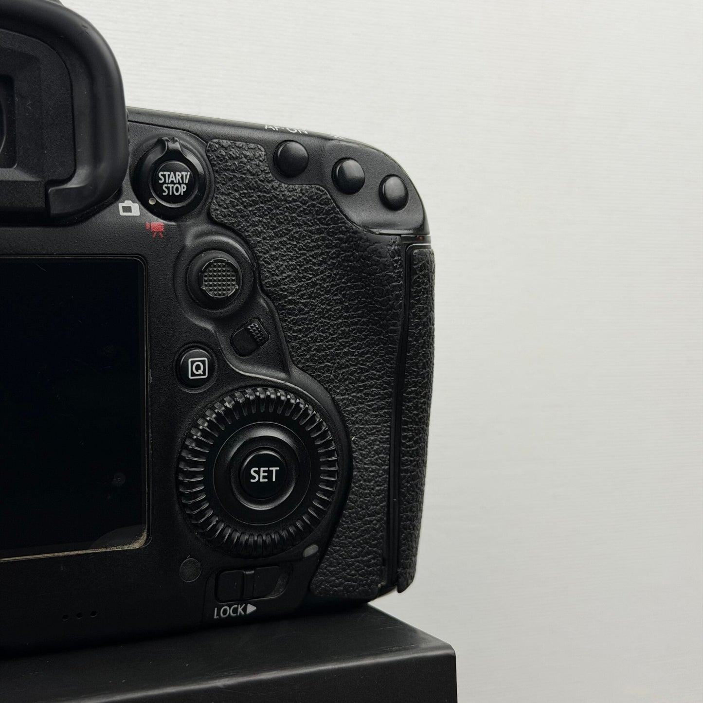 Canon EOS 5D Mark IV 30.4MP Digital SLR Camera - Black