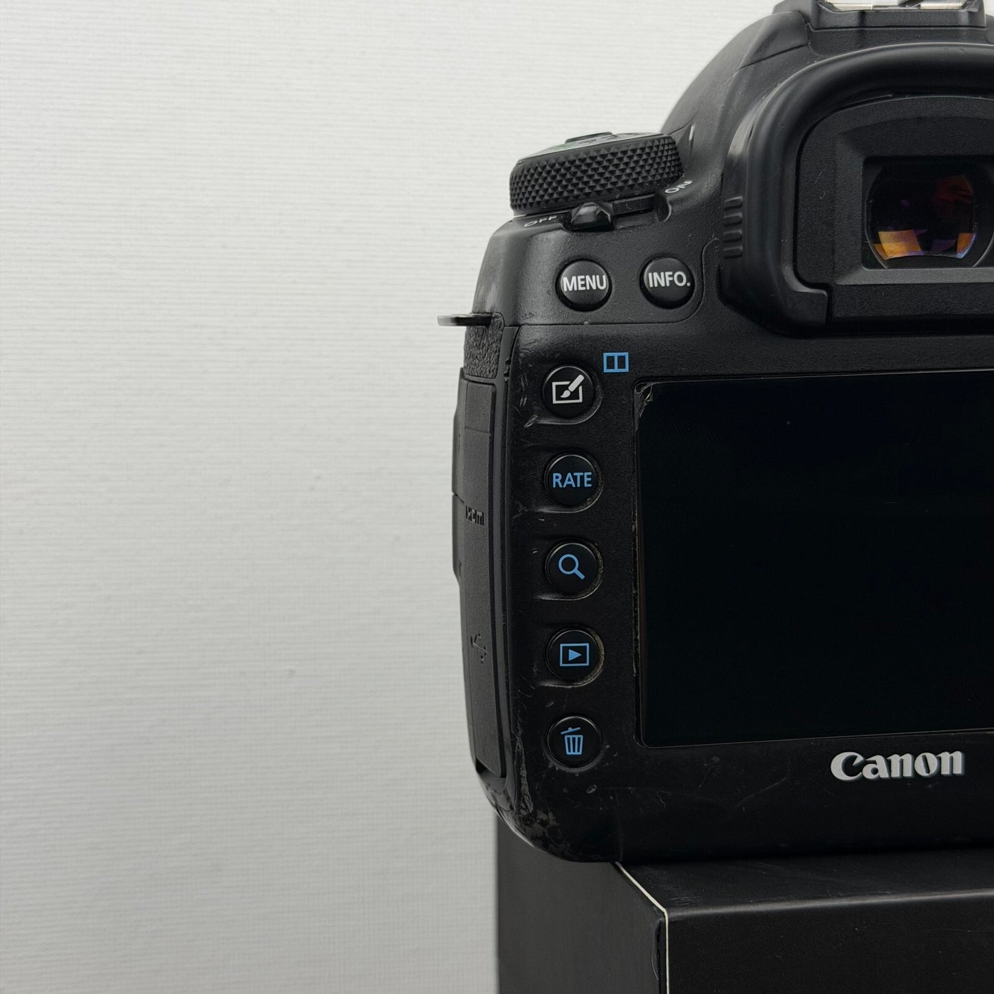 Canon EOS 5D Mark IV 30.4MP Digital SLR Camera - Black