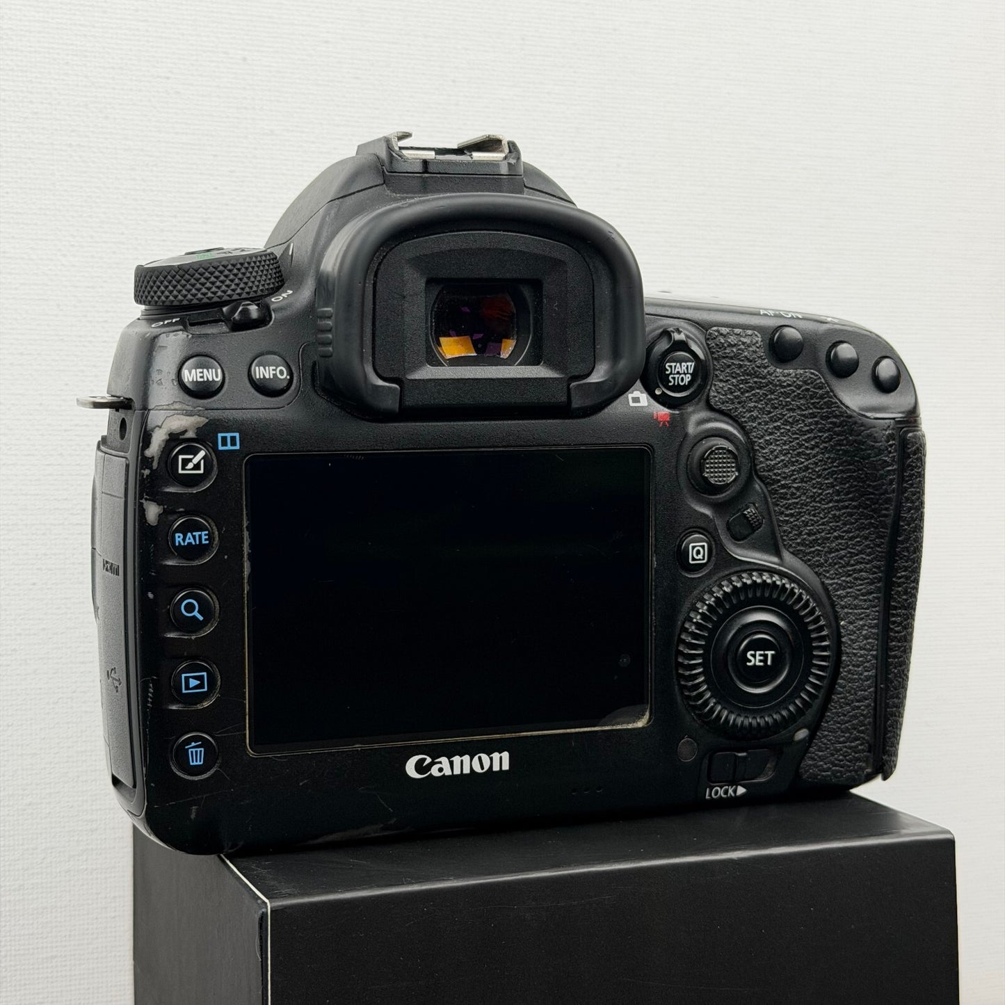 Canon EOS 5D Mark IV 30.4MP Digital SLR Camera - Black