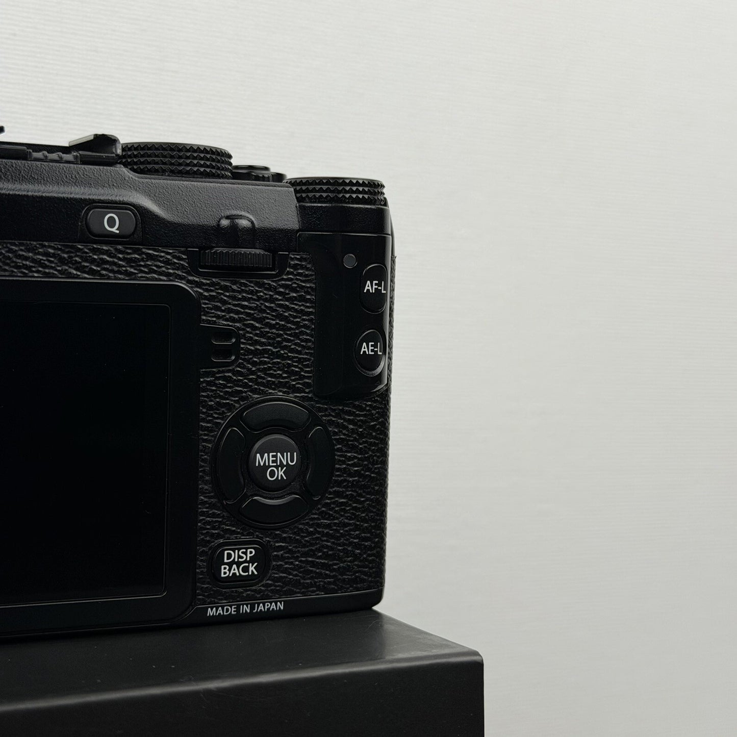 Fujifilm X-E2S 16.3MP Digital Mirrorless Camera Body Black with Accessories