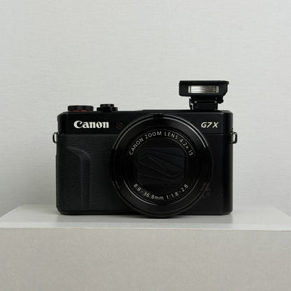 Canon PowerShot G7X Mark II compact camera, flash stays up – photo 1
