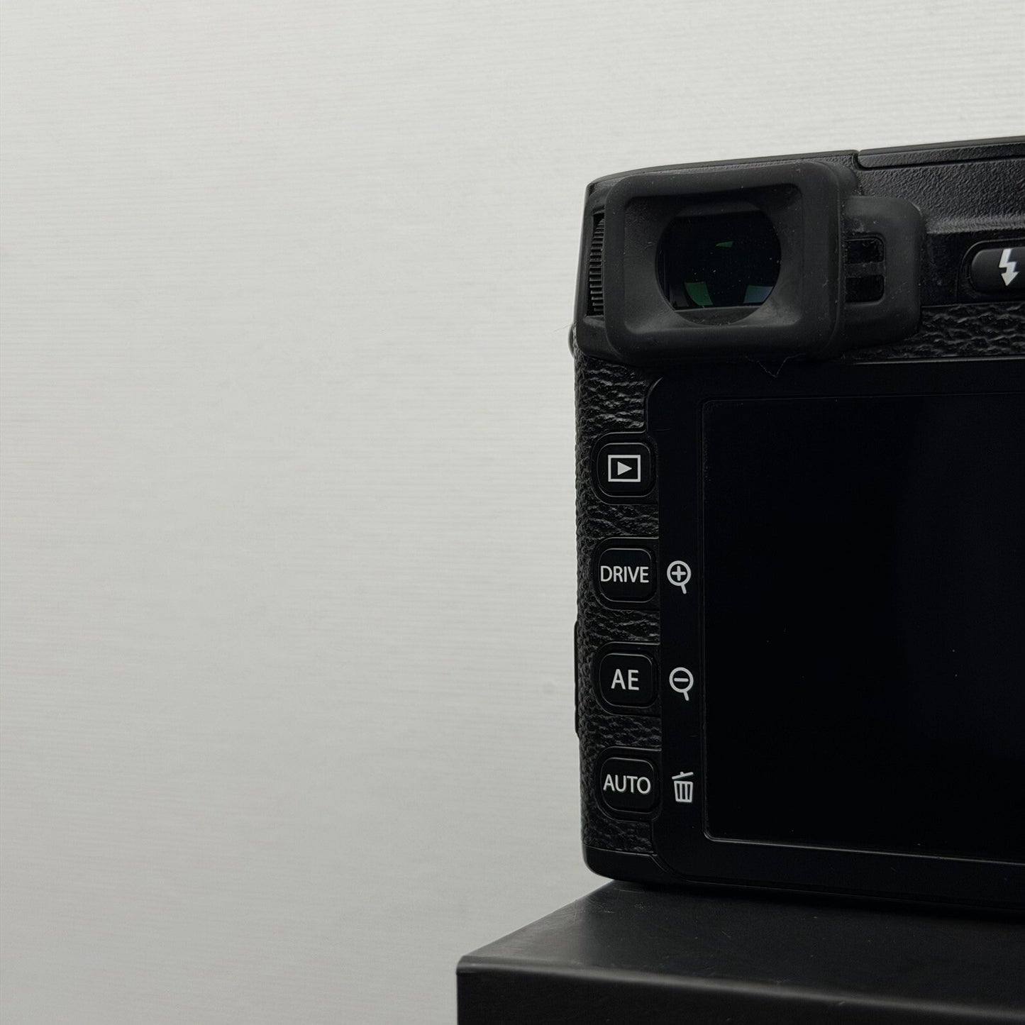Fujifilm X-E2S 16.3MP Digital Mirrorless Camera Body Black with Accessories