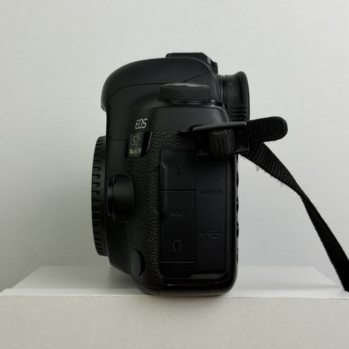 Canon EOS 5D Mark IV 30.4MP Digital SLR Camera Black - Boxed with Extras