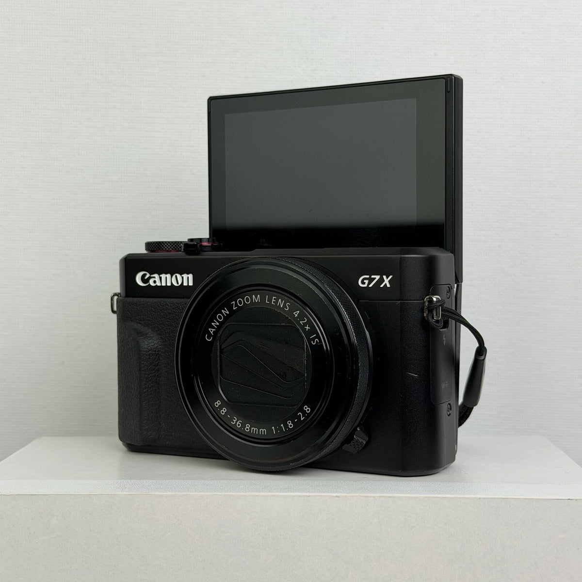 Canon PowerShot G7X Mark II 20.1MP Compact Digital Camera Black with Extras