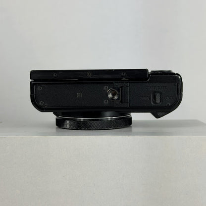 Canon PowerShot G7X Mark II Compact Camera Black – Very Good Condition