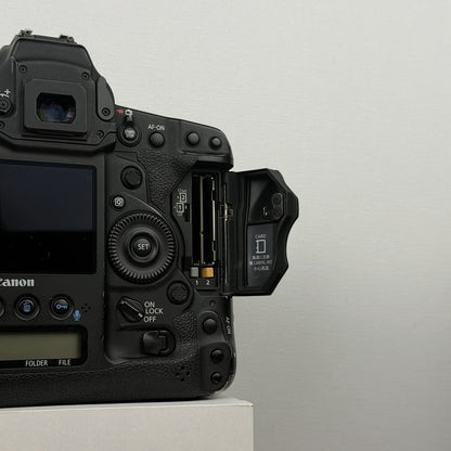 Canon EOS-1D X Mark II DSLR body, 361k shutter – photo 10