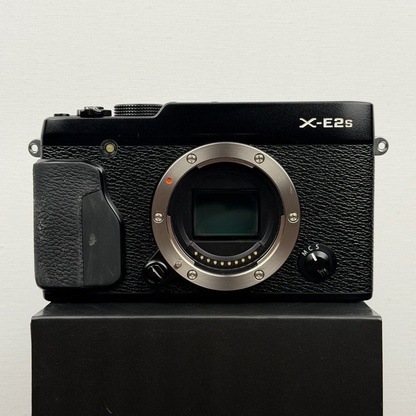 Fujifilm X-E2S 16.3MP Digital Mirrorless Camera Body Black with Accessories
